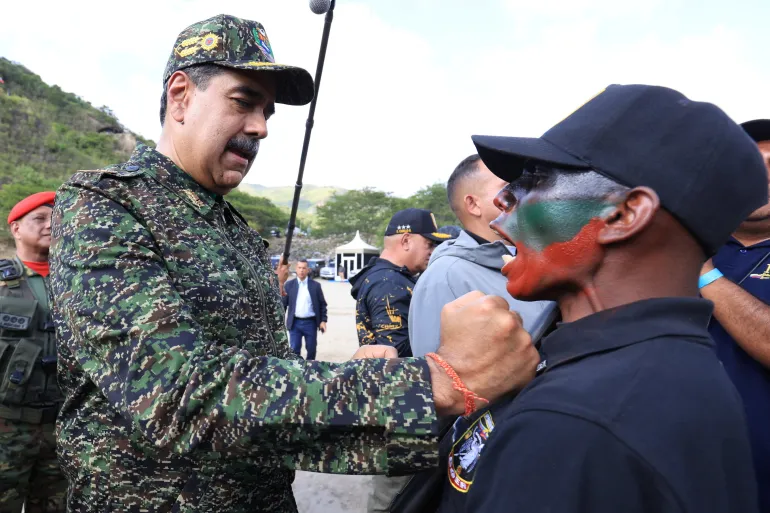 Tổng thống Venezuela Nicolas Maduro gặp gỡ các binh sĩ quân đội vào ngày 28/8/2025. Ảnh: Reuters.