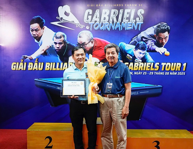 Nguyễn Minh Vũ nhận giải Series xuất sắc với đường cơ 19 điểm