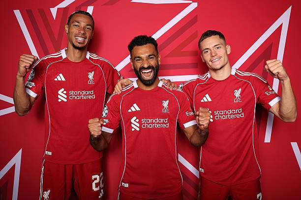 Hugo Ekitike, Mohamed Salah và Florian Wirtz