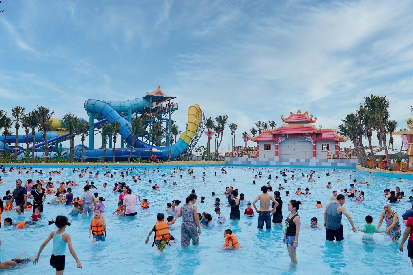 Công viên nước Sun World Ha Nam dịp 2.9 sẽ có nhiều hoạt động đặc sắc, thể hiện đậm nét tinh thần yêu nước và tự hào dân tộc