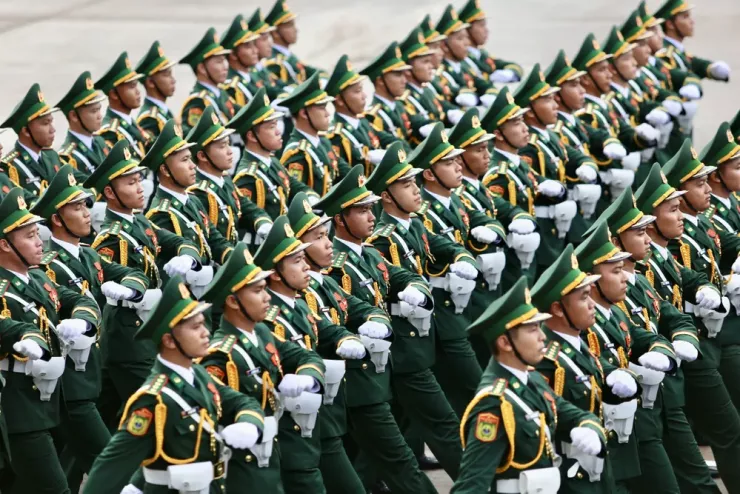 Khối sĩ quan biên phòng tham gia tổng duyệt diễu binh, với phương châm “Đồn là nhà, biên giới là quê hương”, “đồng bào các dân tộc là anh em ruột thịt”, những người con ưu tú nơi biên cương thiêng liêng của Tổ quốc luôn tận trung với Đảng, tận hiếu với dân, bảo vệ vững chắc chủ quyền lãnh thổ, an ninh biên giới quốc gia... Ảnh: HOÀNG GIANG