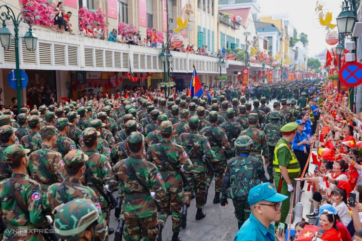 Hai giờ tổng duyệt diễu binh ở Ba Đình - 14