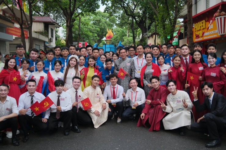 Ảnh độc của dàn nghệ sĩ tại tổng duyệt A80 - 21