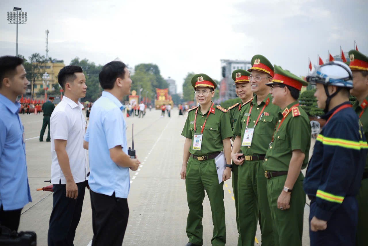 'Mạch máu an ninh' bảo vệ an toàn Đại lễ kỷ niệm 80 năm Cách mạng tháng Tám Quốc khánh 2/9 - 8