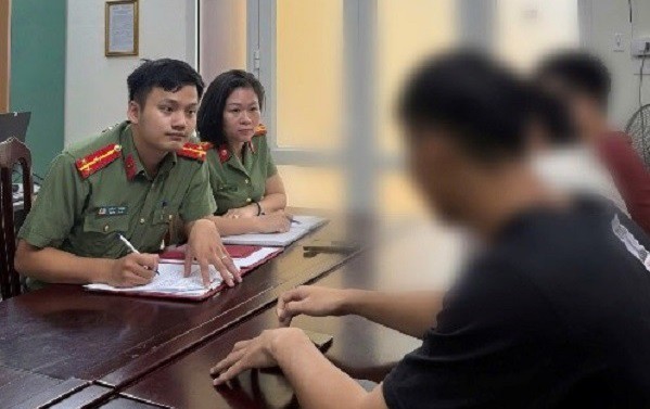 L.T.A làm việc tại cơ quan công an. Ảnh: CAHN.