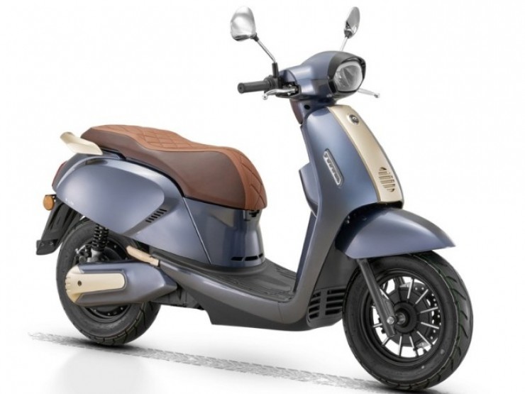 Xe máy điện đẹp như Vespa đi tới 105 km/lần sạc, kèm nhiều trang bị hiện đại