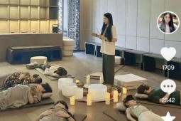 Thị trường - Tiêu dùng - Chi 14 triệu đồng cho 1 giờ nghe “gõ chuông trị liệu”, ai dám bỏ tiền?