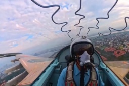 Tin tức trong ngày - Khoảnh khắc phi công Su-30MK2, Yak-130 tỏa sáng trên Quảng trường Ba Đình