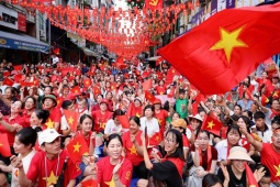 Nhiều ngân hàng tặng thêm tiền và quà 2/9 cho người dân liên kết tài khoản VNeID