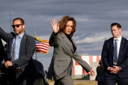 Ông Trump chấm dứt chế độ bảo vệ an ninh bà Harris