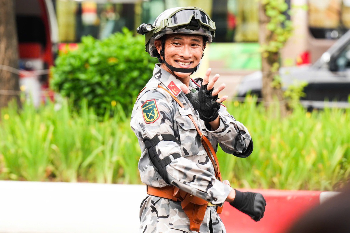 Chiến sĩ đặc nhiệm dù. Ảnh: Tùng Đinh