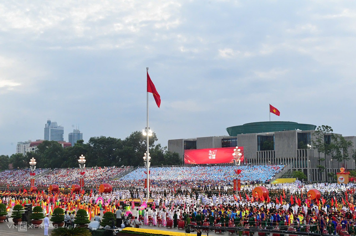 Ba Đình trước giờ tổng duyệt không khí mát mẻ, trời không mưa. Ảnh: Thanh Tùng