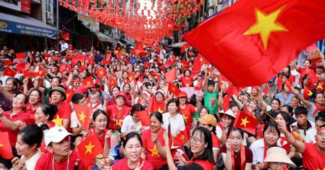 Nhiều ngân hàng tặng thêm tiền và quà 2/9 cho n...