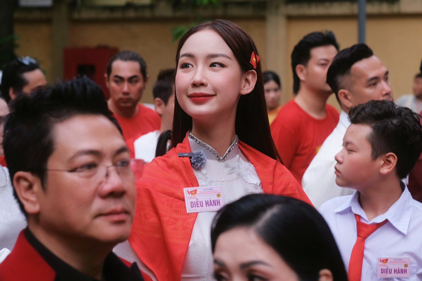 Hoa hậu Tiểu Vy gặp thiếu tá công an nhập vai girl phố ở lễ tổng duyệt A80 - 13