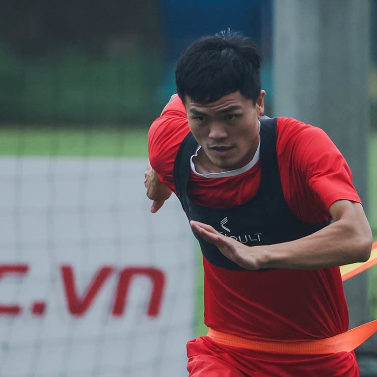 Trực tiếp bóng đá Thể Công Viettel - Becamex TPHCM: Bảo vệ thành công chiến thắng (Hết giờ) - 7