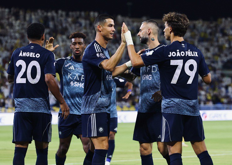 Al Nassr của Ronaldo khởi đầu mùa giải hoàn hảo