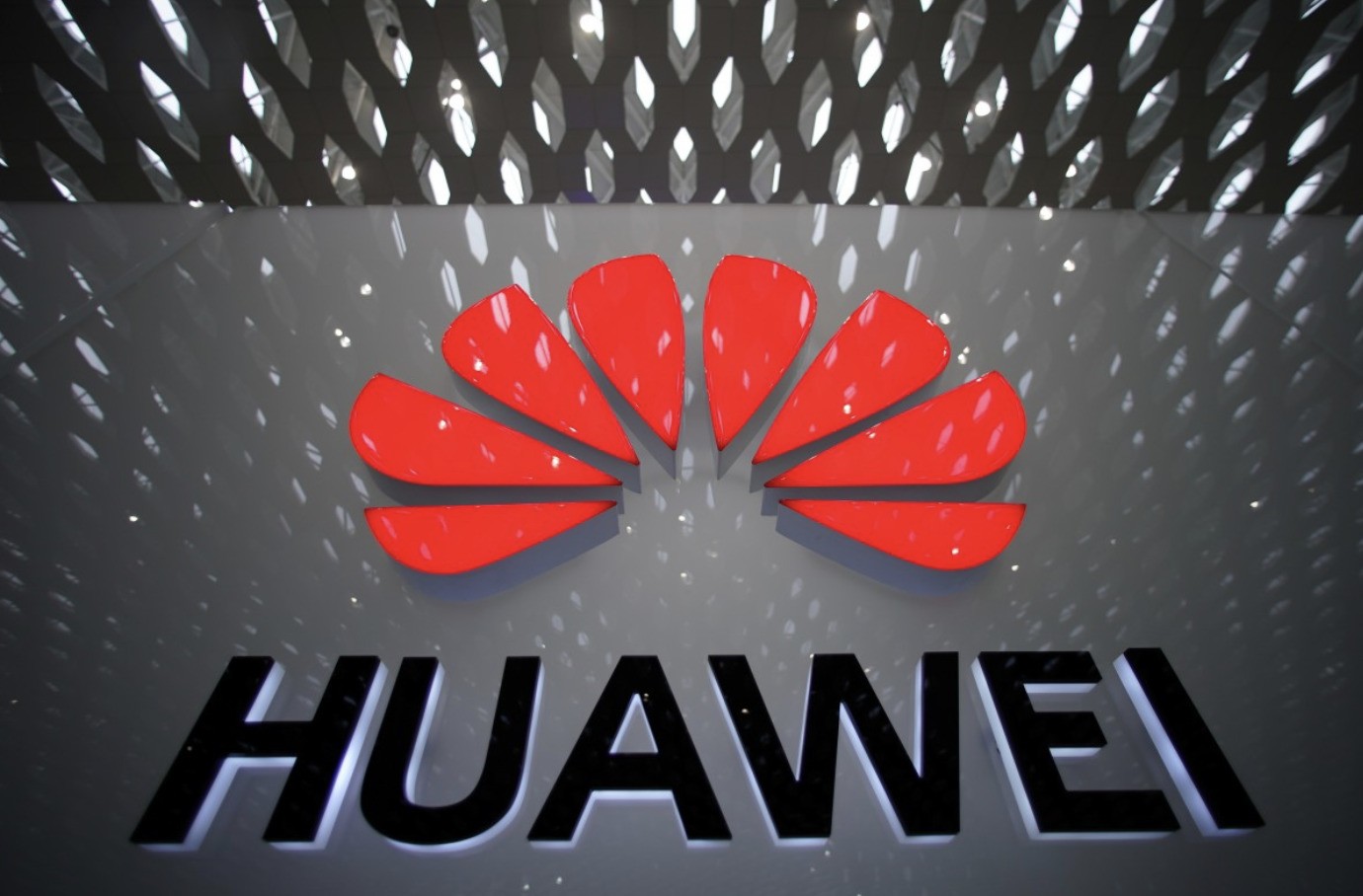 Huawei lần đầu vượt doanh số Apple về sản phẩm đồng hồ thông minh