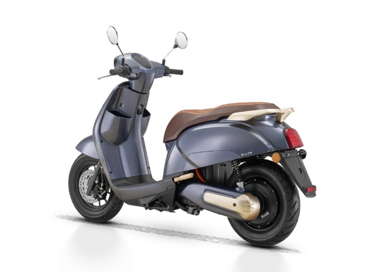 Xe máy điện đẹp như Vespa đi tới 105 km/lần sạc, kèm nhiều trang bị hiện đại - 11