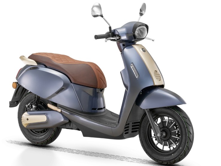Xe máy điện đẹp như Vespa đi tới 105 km/lần sạc, kèm nhiều trang bị hiện đại - 1