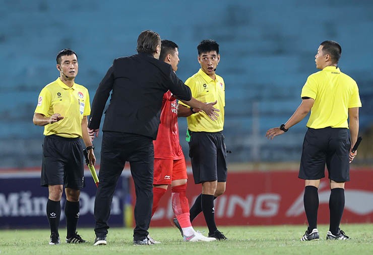 Trực tiếp bóng đá Thể Công Viettel - Becamex TPHCM: Bảo vệ thành công chiến thắng (Hết giờ) - 5