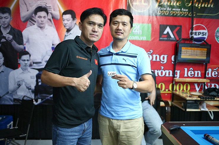 Viết Toàn nhận thưởng nóng từ ban tổ chức