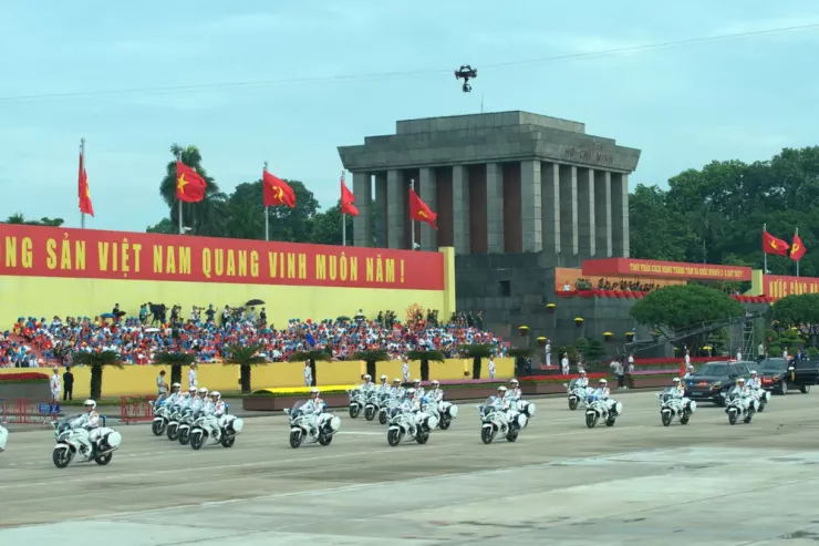 Tiếp đến là khối xe bảo vệ, hộ tống lãnh đạo Đảng, Nhà nước và đoàn khách quốc tế. Những loại xe này được trang bị động cơ mạnh mẽ, khả năng vận hành ổn định và các tính năng phù hợp với yêu cầu công việc đặc thù. Ảnh: ĐẶNG TRUNG