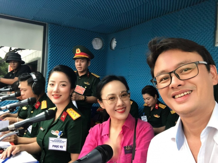 Chân dung 13 người trong tổ thuyết minh Lễ diễu binh, diễu hành A80 - 2