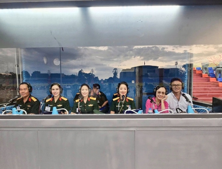 Thành viên tổ thuyết minh sự kiện A80.