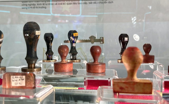 Hình ảnh con dấu được trưng bày tại không gian triển lãm của Văn phòng Chính phủ