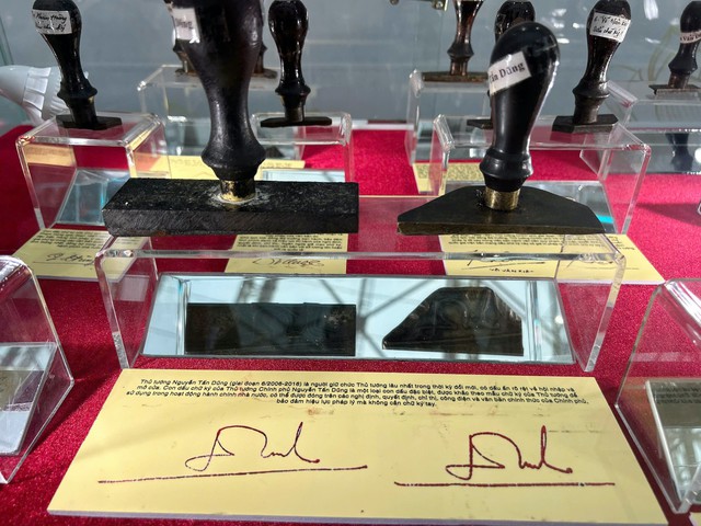 Con dấu chữ ký của Thủ tướng Chính phủ Nguyễn Tấn Dũng