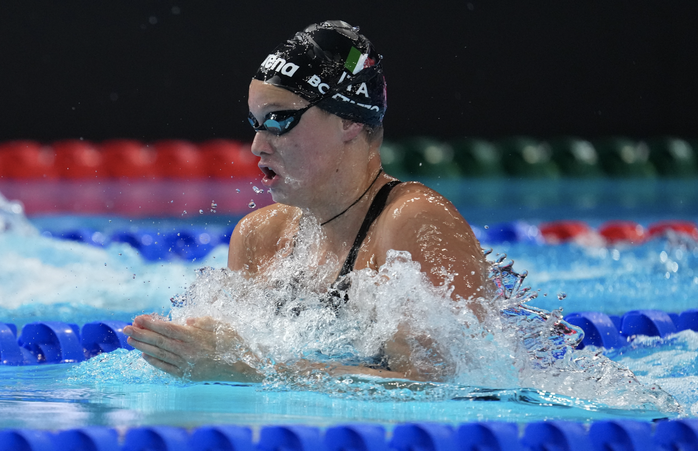 Rời đường đua xanh, cả hai đối mặt với thực tế phũ phàng