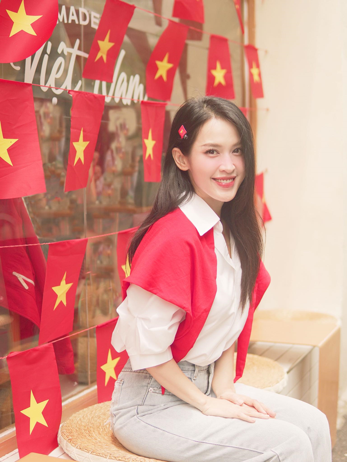 Phương Oanh mặc áo dài đỏ thả tim, Hồng Diễm bật cười khi Tăng Duy Tân bị trêu - 11