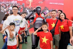 “Chạm đỉnh” cảm xúc yêu nước với “đại tiệc trải nghiệm” chưa từng có tại Trung tâm Triển lãm Việt Nam