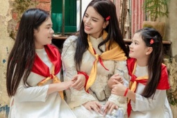 Khách Việt dời lịch đi tour quốc tế, ở lại xem diễu binh