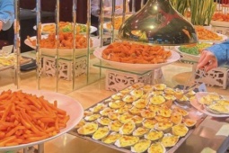 Ẩm thực - Nhiều nhà hàng buffet đồng loạt tăng giá dịp lễ Quốc khánh 2/9