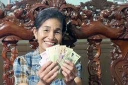 Tin tức trong ngày - Người dân TP.HCM, Nghệ An hồ hởi đến nhận quà ngày Quốc khánh trong đêm