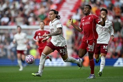Bóng đá - Kết quả bóng đá Liverpool - Arsenal: Siêu phẩm đá phạt định đoạt đại chiến (Ngoại hạng Anh)