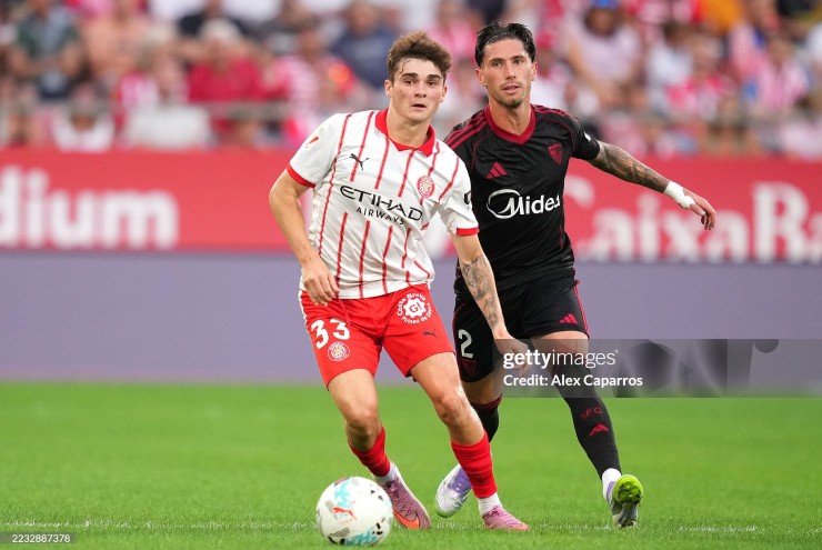 Girona dứt điểm tới 20 lần nhưng không có bàn thắng