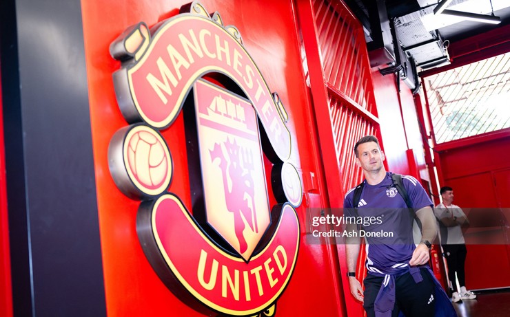 Heaton bất ngờ được ủng hộ