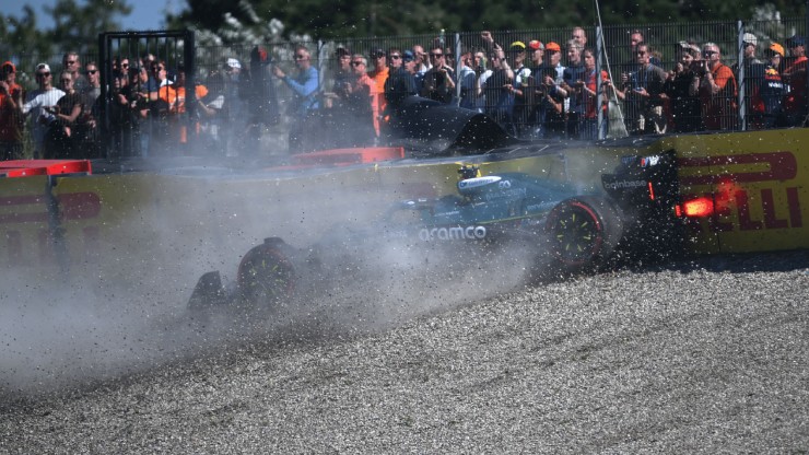  Stroll đã sớm trở thành khán giả sau sự cố đầu ngày