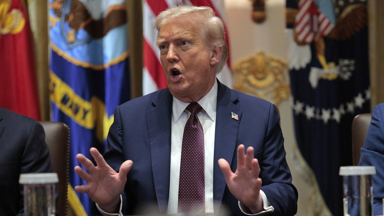 Tổng thống Mỹ Trump tại cuộc họp nội các ở Nhà Trắng hôm 26/8 (ảnh: Getty)