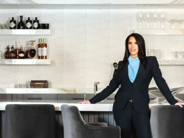 Thị trường - Tiêu dùng - Cô gái làm 'bà mai' cho giới siêu giàu, có mối kiếm được 13 tỷ đồng