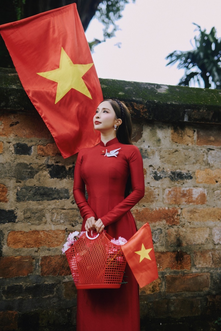 Sao Việt diện sắc đỏ mừng Quốc khánh - 4