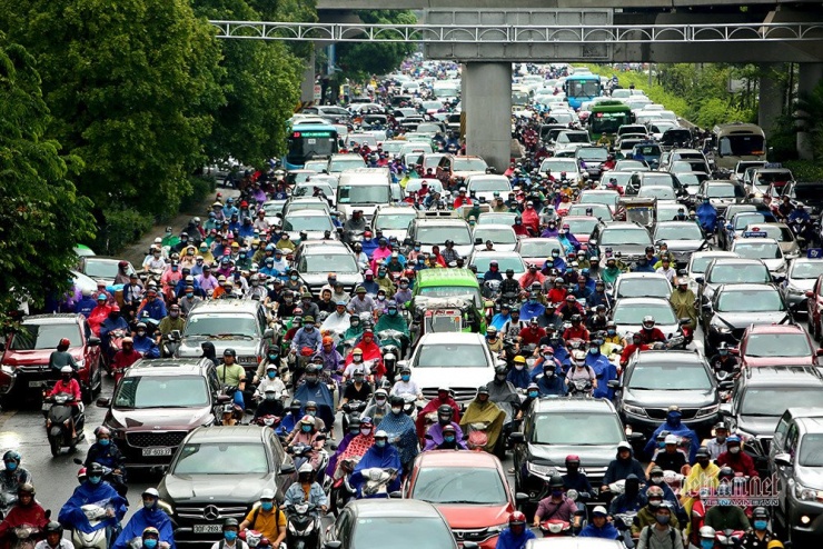 Ở Philippines, ô tô, xe máy bắt buộc phải sử dụng xăng E10, còn Việt Nam đang đề xuất phủ sóng loại xăng sinh học này từ năm 2026. Ảnh: Phạm Hải