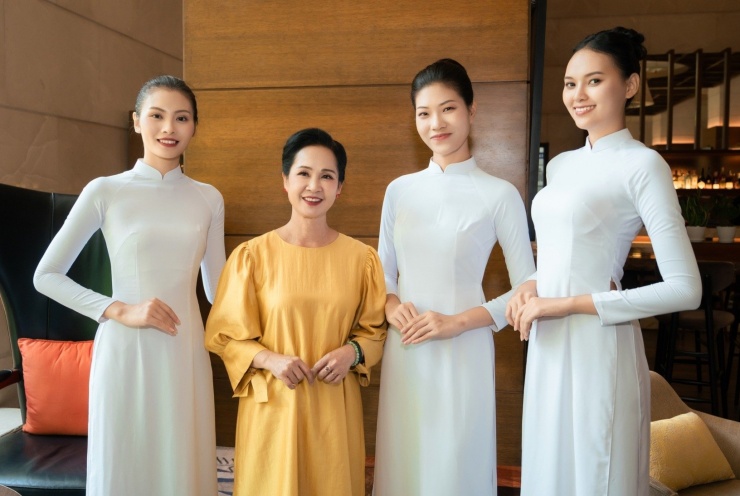 NSND Lan Hương tham gia hỗ trợ đội Mi Lan.