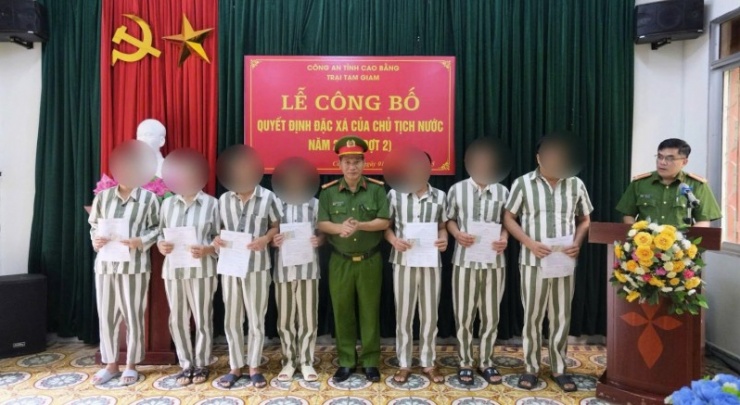 Công an tỉnh Cao Bằng tổ chức Lễ công bố Quyết định đặc xá của Chủ tịch nước năm 2025 đối với các phạm nhân đủ điều kiện.