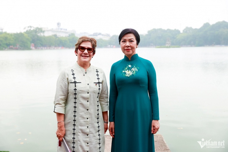 Phu nhân Tổng Bí thư và Phu nhân Bí thư thứ nhất, Chủ tịch nước Cuba