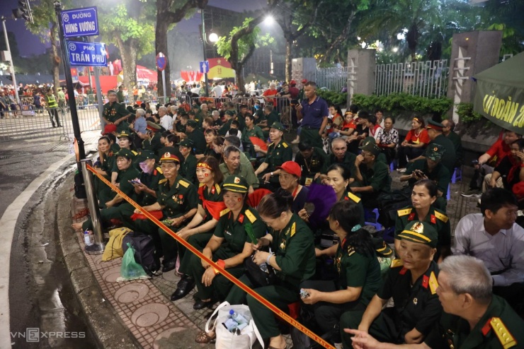 An ninh thắt chặt trước giờ diễu binh A80 - 10