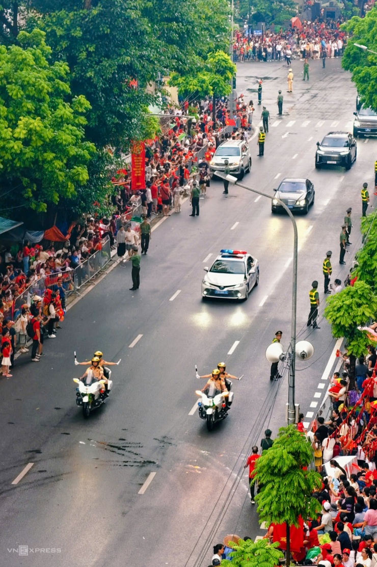 An ninh thắt chặt trước giờ diễu binh A80 - 13