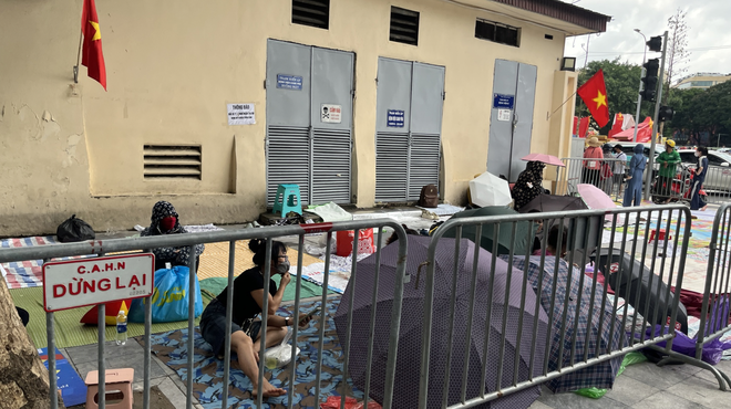 Một nam diễn viên nhà ở đường Nguyễn Thái Học có hành động đẹp giữa những ngày kỷ niệm A80 - 1
